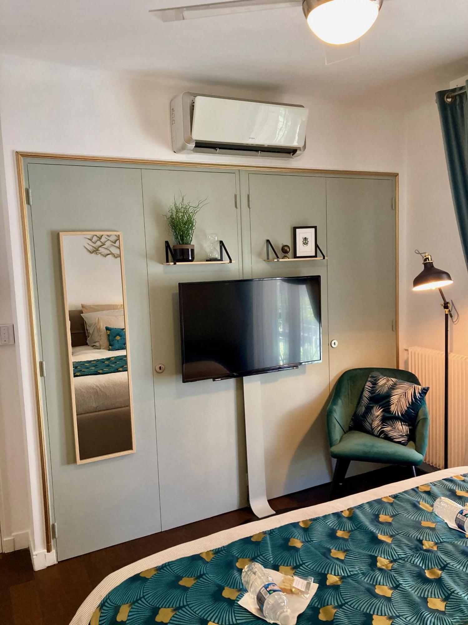 Bed and breakfast Cannes City B&B 3*